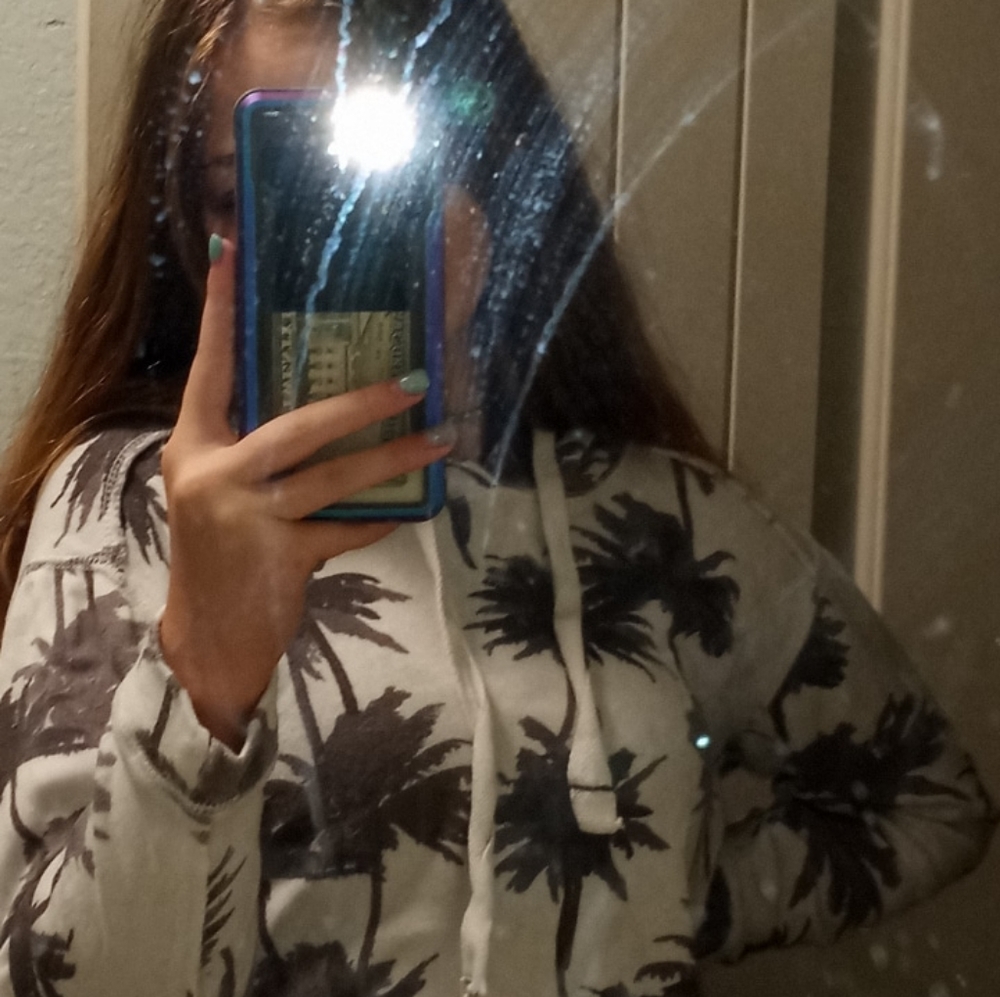 Palm tree lightweight long-sleeve top